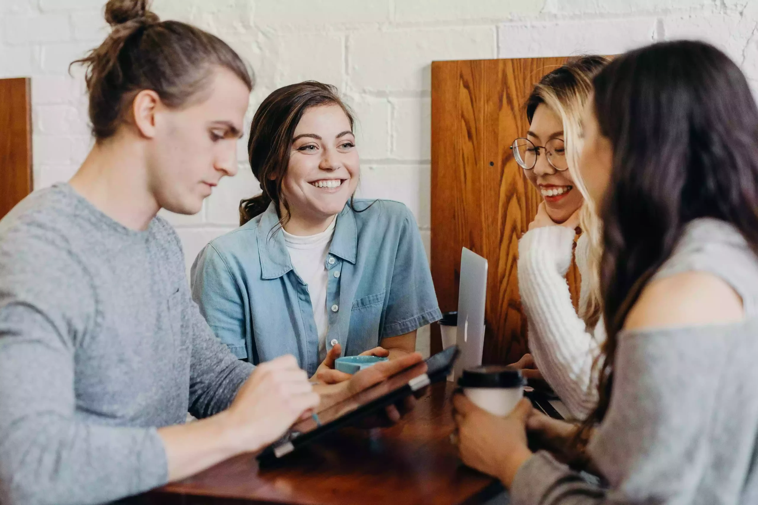 Students in cafe